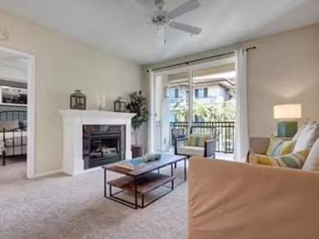 Vesada, 3390 Country Village Rd, Glen Avon 1 Bedroom 1 Bath
