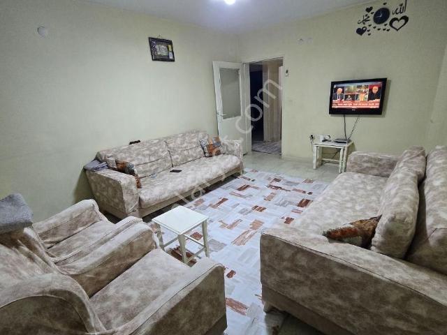 Vesile'den Cadde Üzeri Okul Yanı 2+1