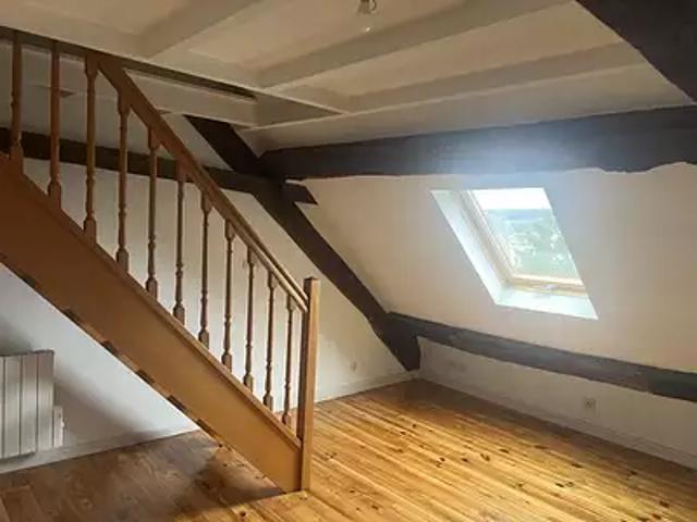 Vesoul 70000 Location appartement 3 pièces t3 au dernier étage