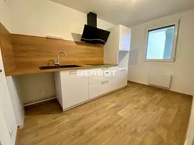 Vesoul 70000 Location appartement 2 pièces t2 cave parking