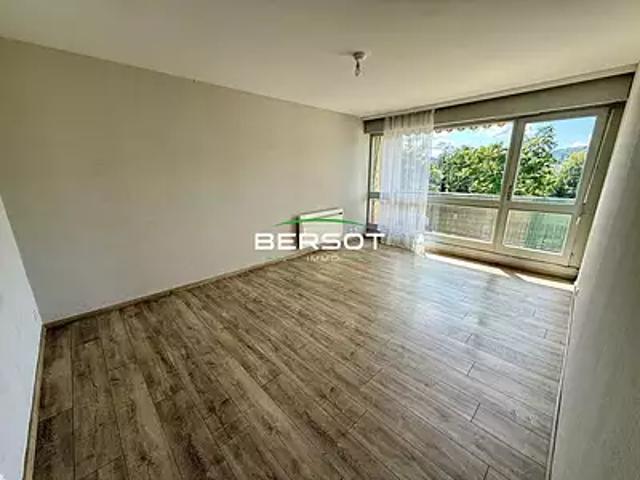 Vesoul 70000 Location appartement 2 pièces t2 cave parking