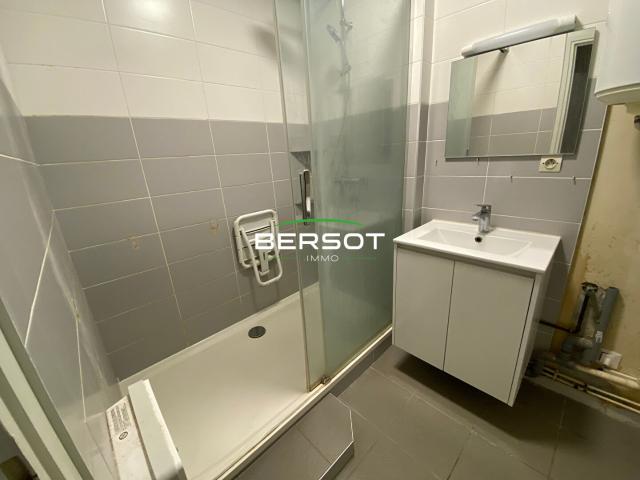 Vesoul, appartement F3 avec parking