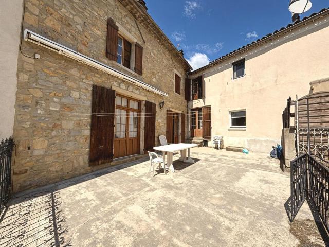 Vesseaux À seulement 10 minutes d'Aubenas 176m² Vesseaux