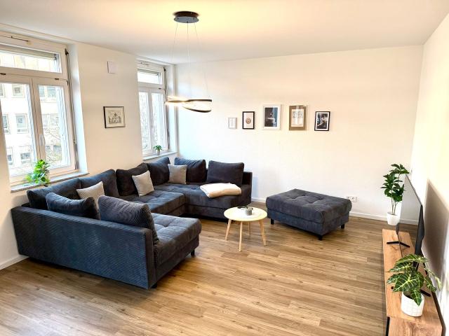 VetterLux Bellevue | Exclusive 4 room Old Town Apartment directly at Marienplatz, Ravensburg Amsterdam Apartments for Rent