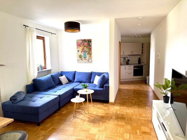 VetterLux Lumi | Quiet Apartment with Balcony in Green Surroundings, Ravensburg Amsterdam Apartments for Rent