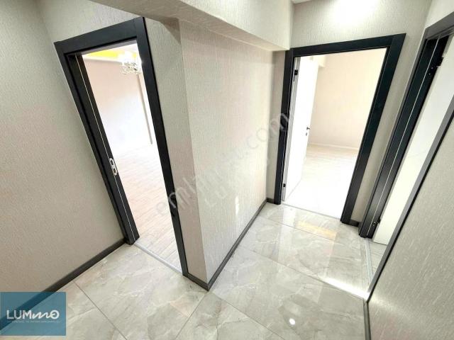 Veterinerlik Yakını Manzaralı Önü Açık Kat Konumlu Full Yapı 3+1