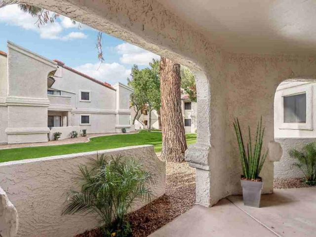 Vetra Chandler 3 Bedroom Apartment for Rent at 4909 W Joshua Blvd, Chandler, AZ 85226