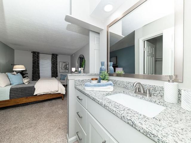 Vetra Hurstbourne 2 Bedroom Apartment for Rent at 175 La Fontenay Dr, Louisville, KY 40223