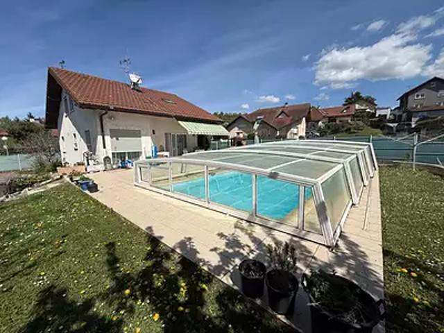 Vétraz Monthoux 74100 Achat / Vente maison 8 pièces t8 au dernier étage piscine