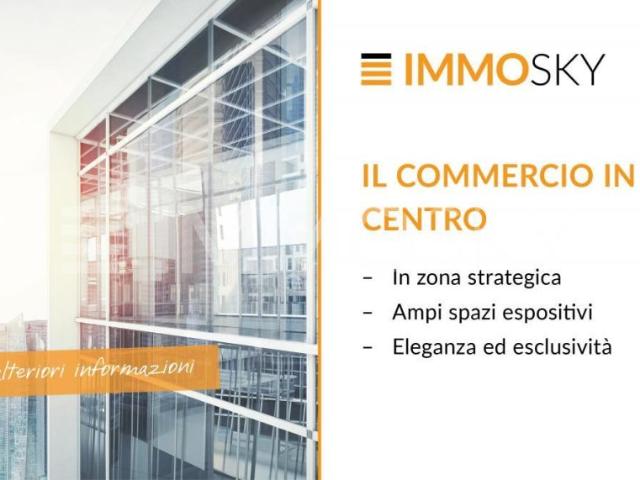 Vetrine commerciali in zona di forte passaggio pedonale