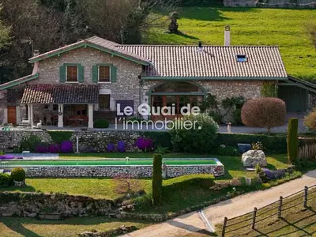 Veurey Voroize 38113 Achat / Vente maison 7 pièces t7 piscine terrasse