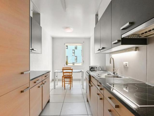 Vevey – geräumige 4.5 zimmerwohnung mit grossem balkon