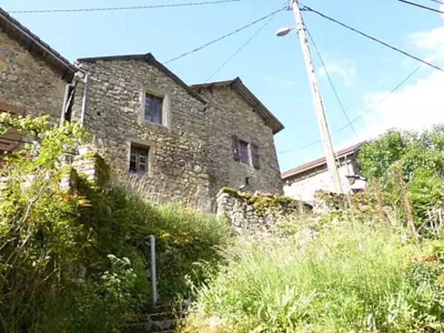 Veyreau 12720 Achat / Vente appartement 5 pièces t5