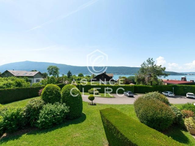 Veyrier du Lac, appartement duplex vue lac