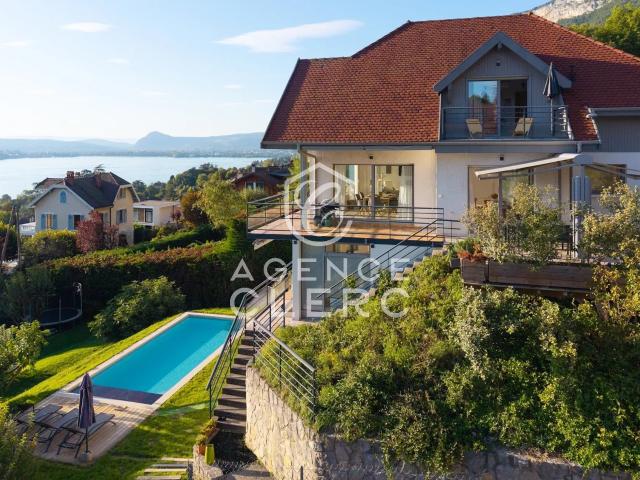 Veyrier du Lac, maison de caractère avec vue imprenable 244m² Veyrier du Lac