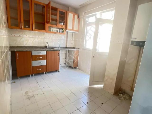 Veysel Karani Mah Ulugazi Cad Yakın 2+1 Düz Giriş Kiralık