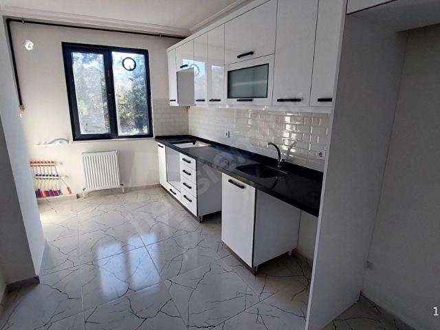 VEYSEL KARANİ MAH YENİ AÇILAN METROYA 100 MT MESAFEDE 3+1 ARAKAT