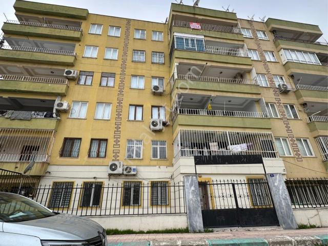 Veysel Karani Mahallesinde Satılık 4 Odalı Son Kat Süper Asansörlü Daire