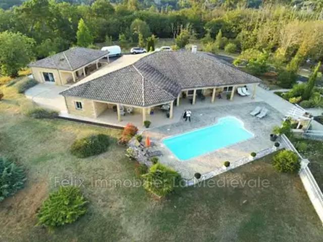 Vézac 24220 Achat / Vente maison 5 pièces t5 piscine parking