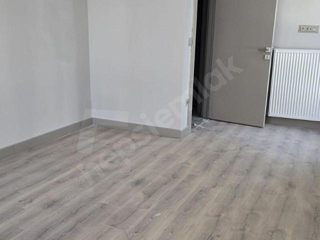 VEZİR HOCA BULVARINA CEPHELİ KİRALIK 3+1 GİRİŞ KAT