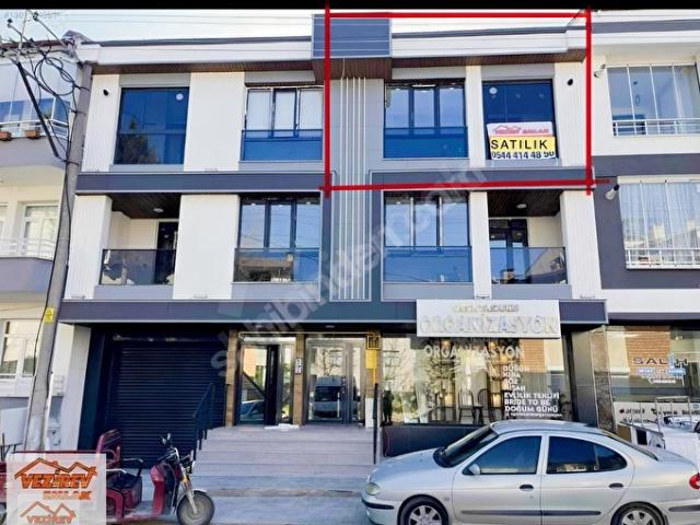 VEZİREV EMLAK 'tan CUMHURİYET MAH. 2+0 KİRACILI SIFIR DAİRE