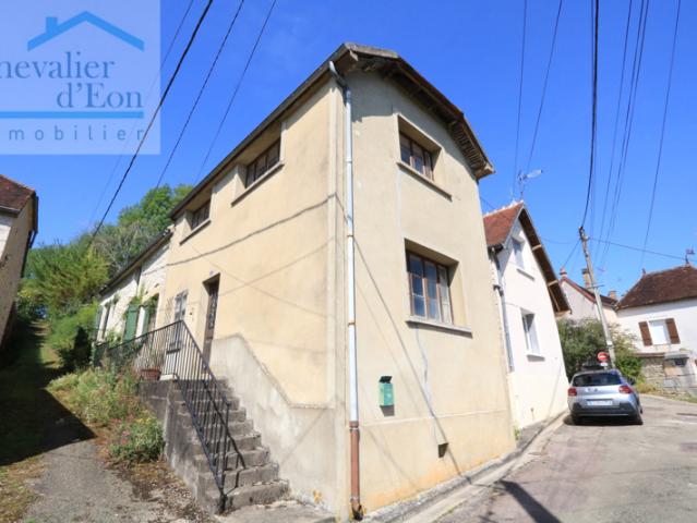 Vezinnes Maison de village avec jardin 127 m2 habitables