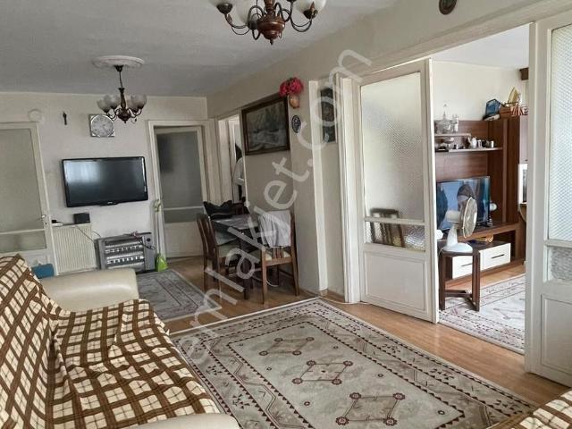 Vezir Caddesi Masrafsız 3+1