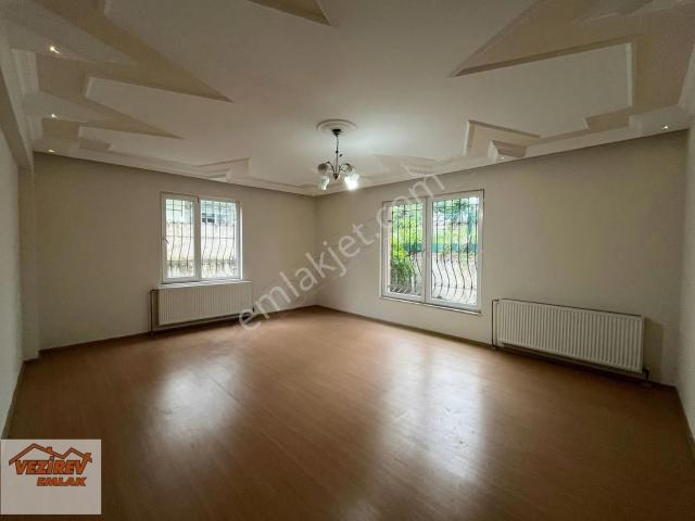 Vezirev Emlak'tan Atatürk Mah. 2+1 Kiralık Daire