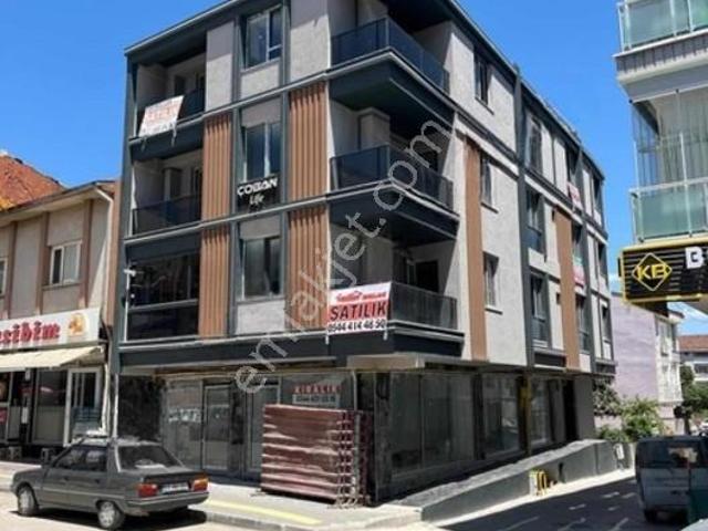 Vezirev Emlak'tan Şehir Merkezinde Balkonlu 1+1 Daire
