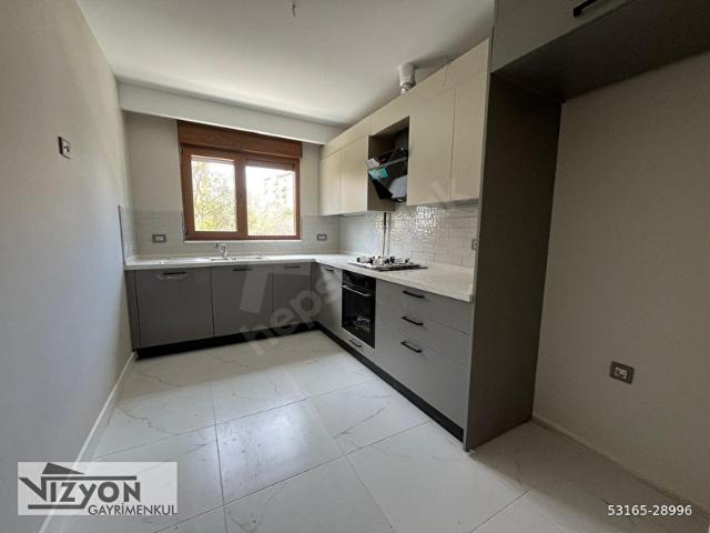 VİZYON'DAN İNÖNÜ CADDESİNDE SIFIR BİNADA BALKONLU E.BANYOLU 3+1