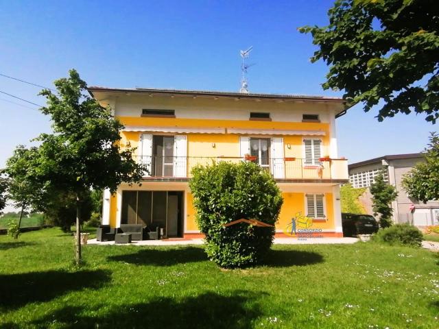 Vi Cornetole 8 vani 270mq