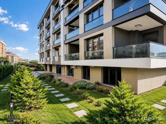 VİENN'DEN ADNAN KAHVECİ'DE BAHÇE KEYFİ SUNAN ŞIK 3+1 DAİRE