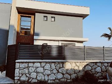 VİLLAKENT TE SAUNALI KAPALI YÜZME HAVUZUNA SAHİP 4+1 LÜX VİLLA