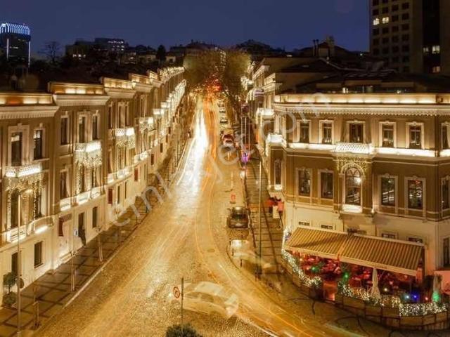 Vişnezade Satılık 2 Ters Dubleks 4+2 Akaretler Nişantaşı