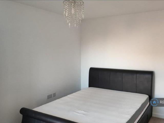 Vimy Drive, Dartford, DA1 1 bed in a house share to rent £750 pcm £173 pw
