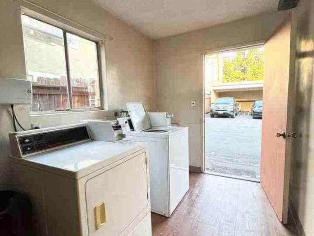 Vintage Apartment in Great Location! A/C, Parking Included, Laundry On 1 Bedroom Apartment for Rent at 80 N Bonnie Ave, Pasadena, CA 91106 Marceline