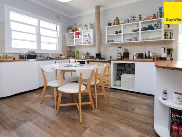 Vintage Charm, Modern Comfort!