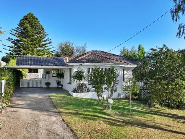 UNIQUE CHARACTER HOME, PRIME POSITION AND INNNER TOWN CONVENIENCE