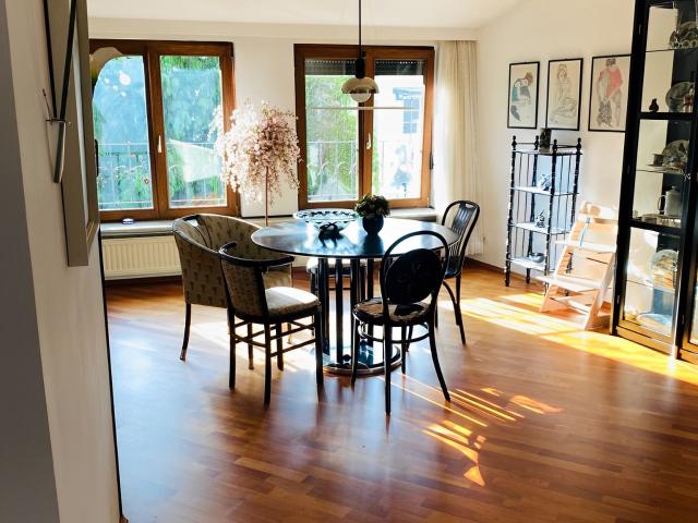 Vintage Paradise: Romantic Suite in Vienna