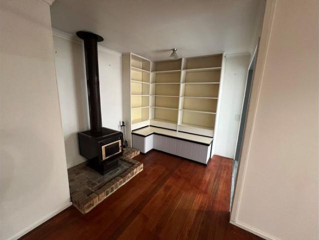 Vintage 3Br Home in Wyndham Vale!