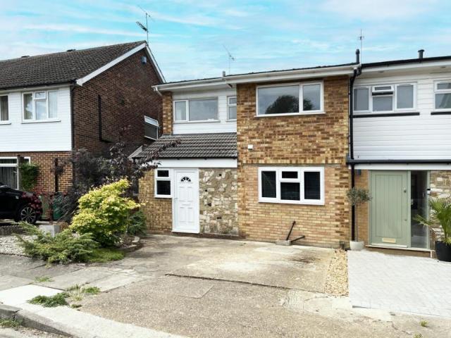 Vincent Drive, Shepperton 3 bedrooms Property for lettings Seymours
