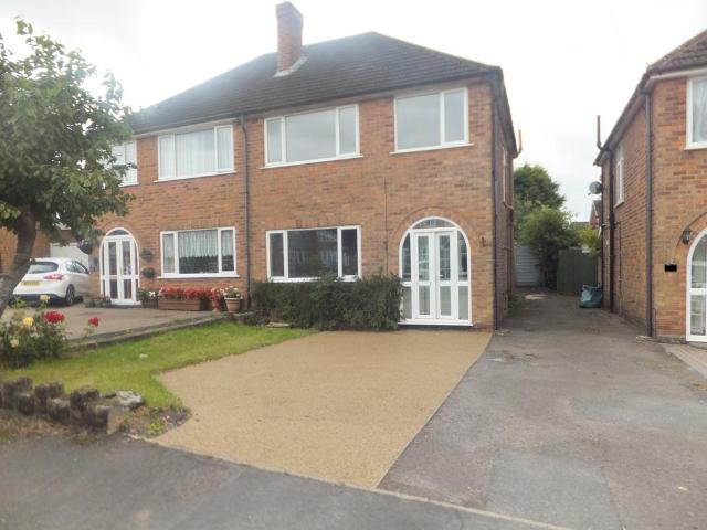 Vincent Road, Sutton Coldfield, B75 3 bed semi detached house to rent £1,550 pcm £358 pw