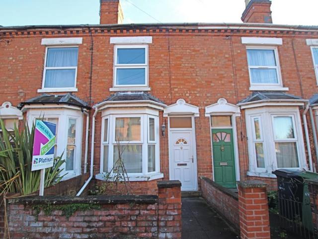 Vincent Road, Worcester 2 bed terraced house to rent £1,000 pcm £231 pw