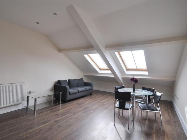 Vincent Street, Bradford BD1, 1 bed flat to rent, £595 pcm | PrimeLocation