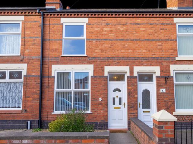 Vincent Street, Crewe, CW1 2 bed terraced house to rent £895 pcm £207 pw