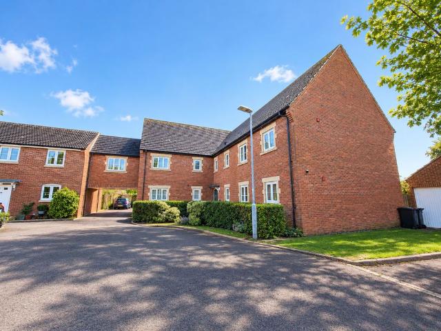 Vincent Way, Martock TA12, 2 bed flat to rent, £950 pcm | PrimeLocation