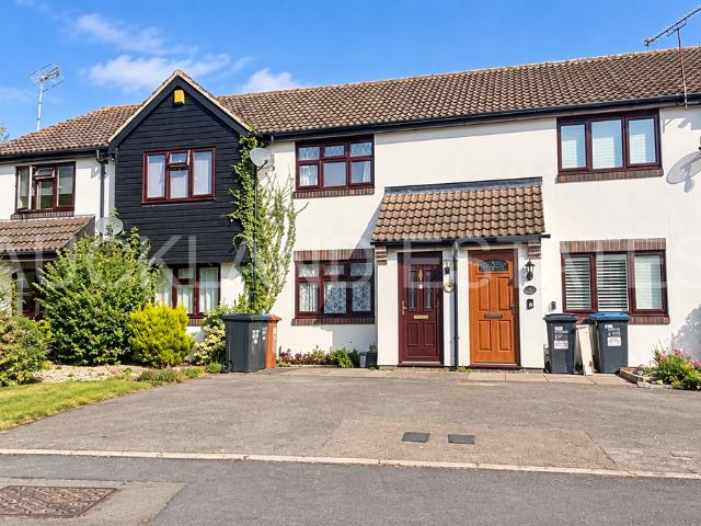 Vincenzo Close, North Mymms AL9, 2 bed terraced house to rent, £1,800 pcm | PrimeLocation