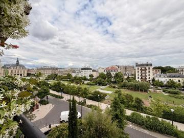 VINCENNES – adresse de prestige pour ce 3 pièces rénové, lumineu