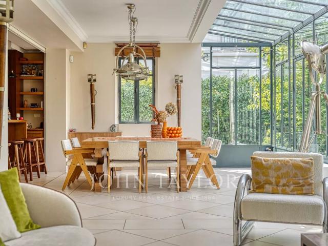 Vincennes Maison familiale face au Bois de Vincennes 408m² Vincennes