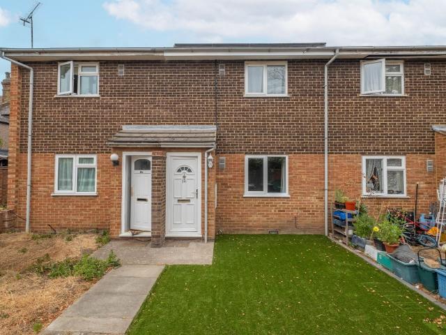 Vine Place, Hounslow TW3, 1 bed terraced house to rent, £1,850 pcm | PrimeLocation